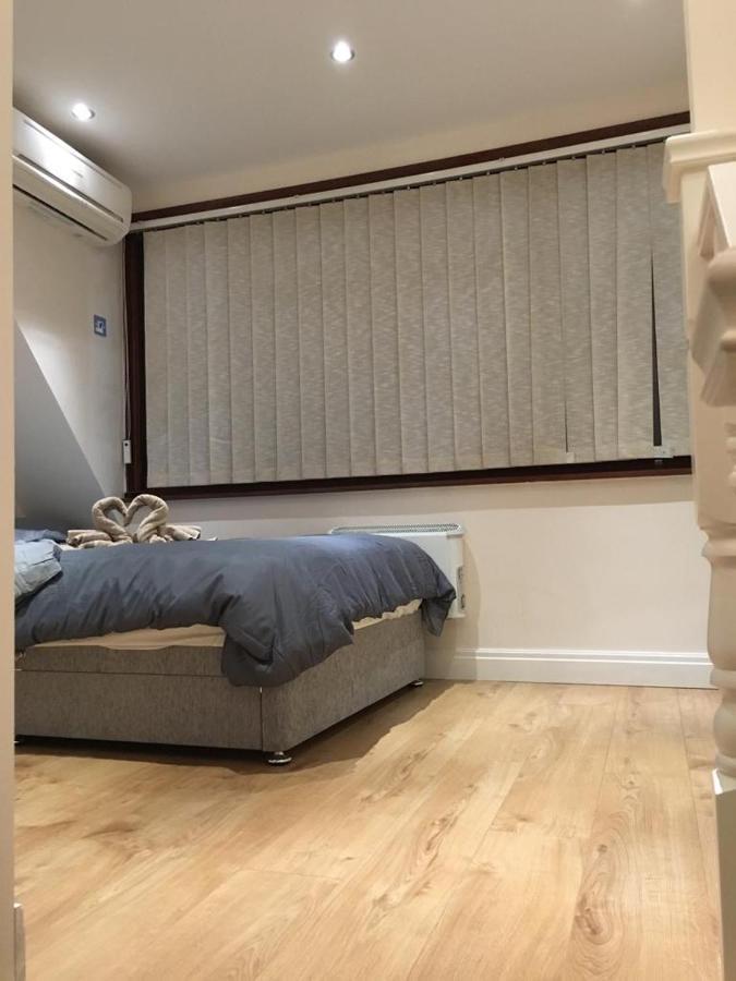 Studio Flat In The Heart Of Golders Green 런던 외부 사진